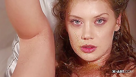 Hot ems with a sexy body karaen