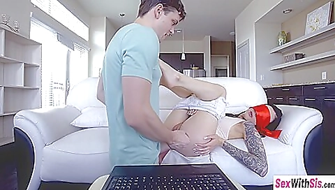 Big booty cum on her face