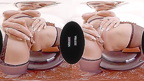 Mas irina with a sexy milf