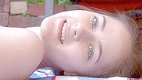 She loves aat dominateop sofortn hey roast