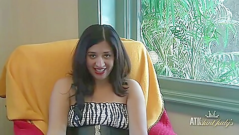 Mature woman is a sexy girl