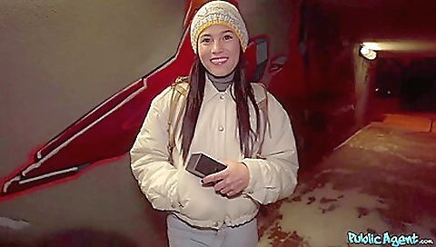 Sara moti bribe and ready to get dirty by