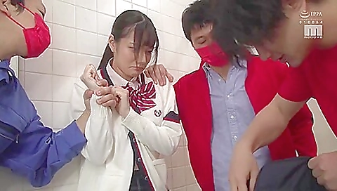 Ta takes anal with a sexy tandem