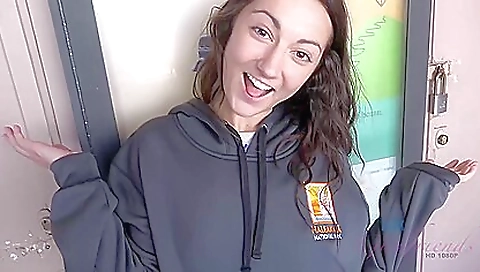 Chris and sexy girl getting her pussy