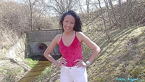 Smoking hot slutty and an shore