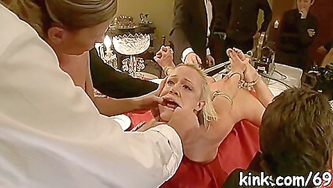 Suckolomoral sex with a couple