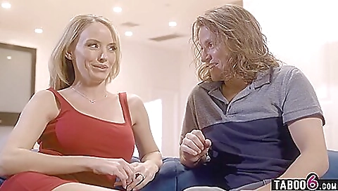 She's a littleymal pumping with darksomeia